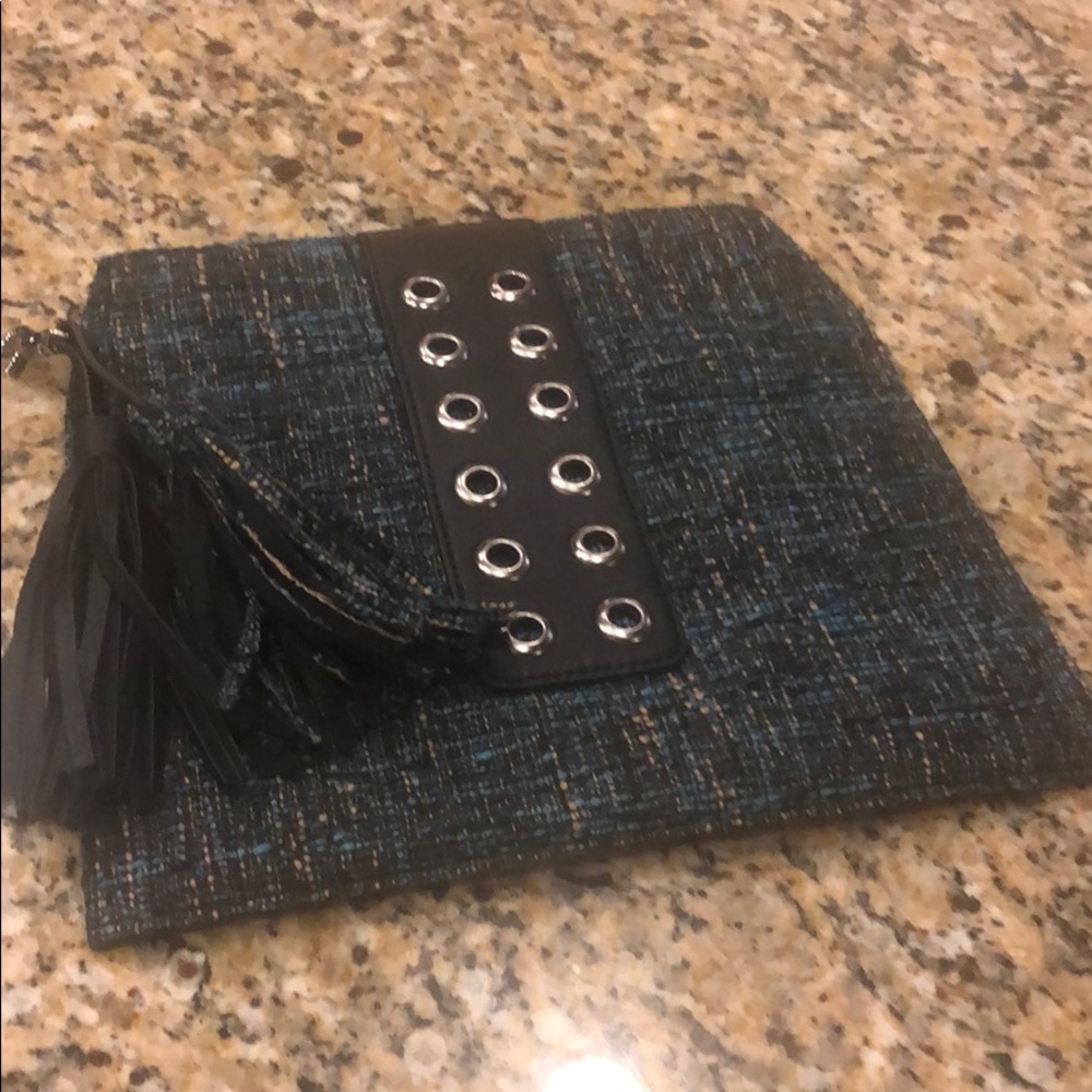 Magnolia and Vine Versa Flap